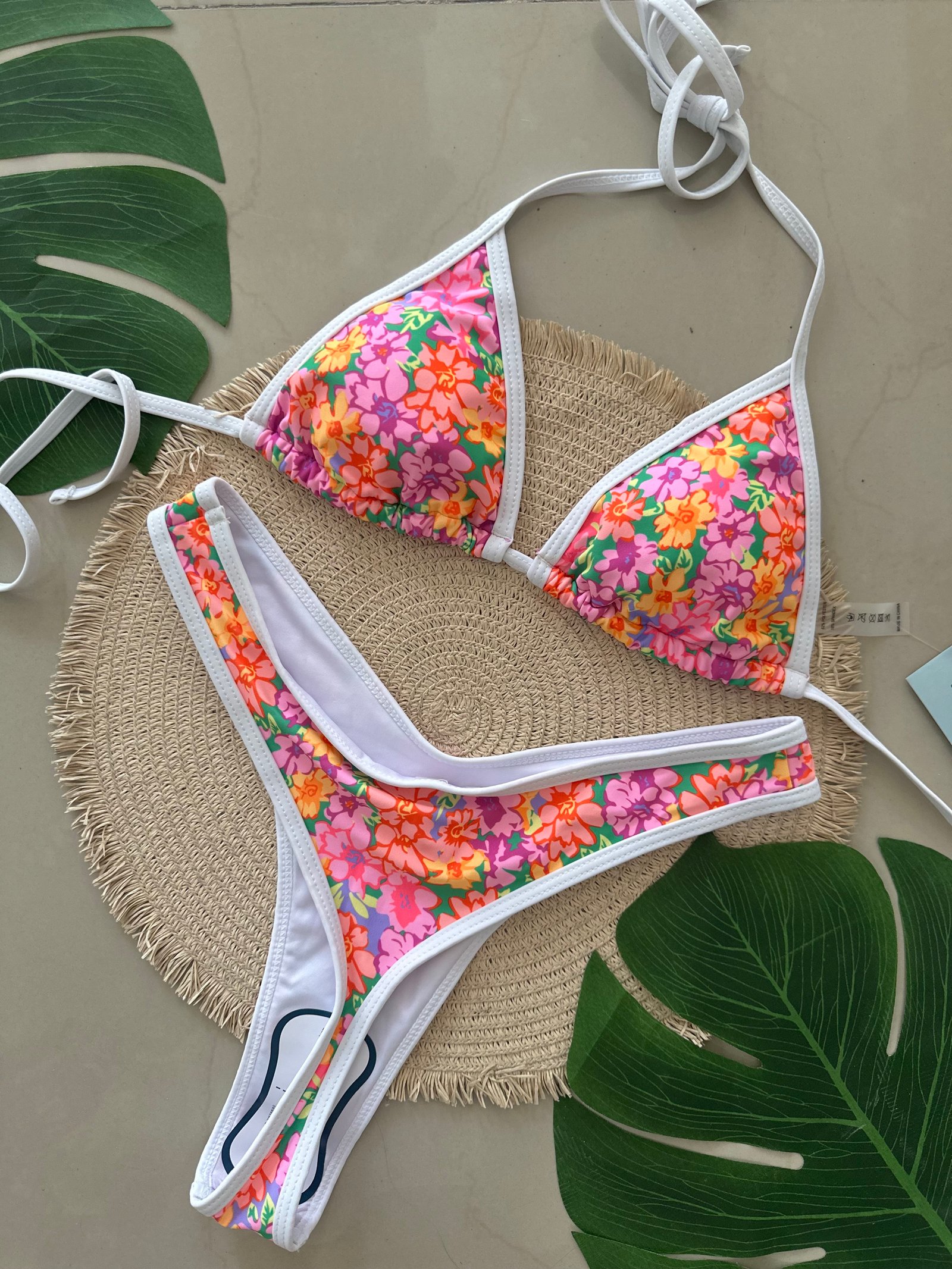 Bikini Floreado Tanga - Arcoíris